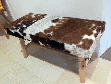 Echtfellbank Holz mit Rindsfell braun-naturfarben