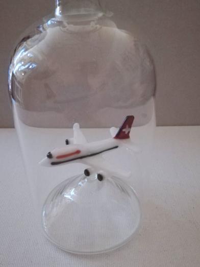 Glasflasche Geschenkflasche mit Sujet Swissairflugzeug