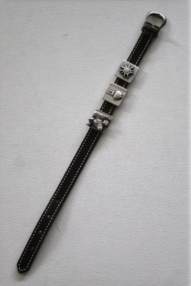 Lederarmband mit Metall Folkloresujets