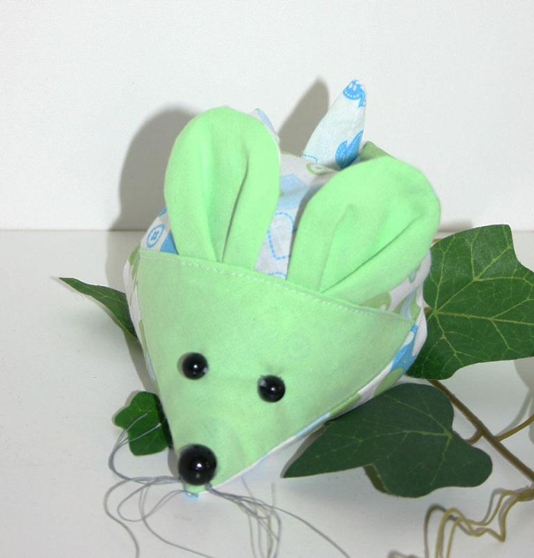 Traubenkernmaus, Traubenkernkissen, Handarbeit, Traubenkerne