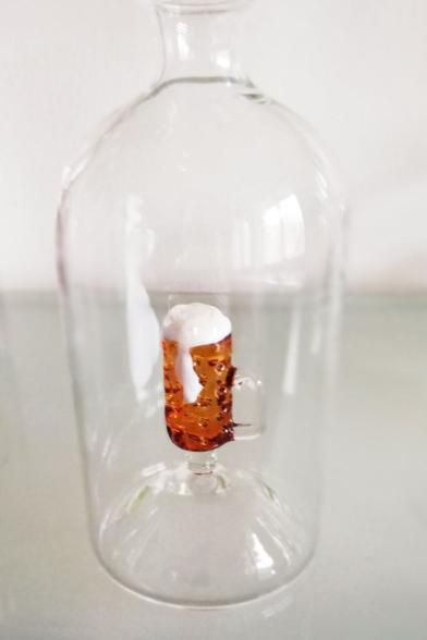 Glasflasche mit Sujet Bierkrug