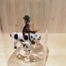 Glasflasche mit Sujet Bauer mit Kuh _ Geschenkflasche
