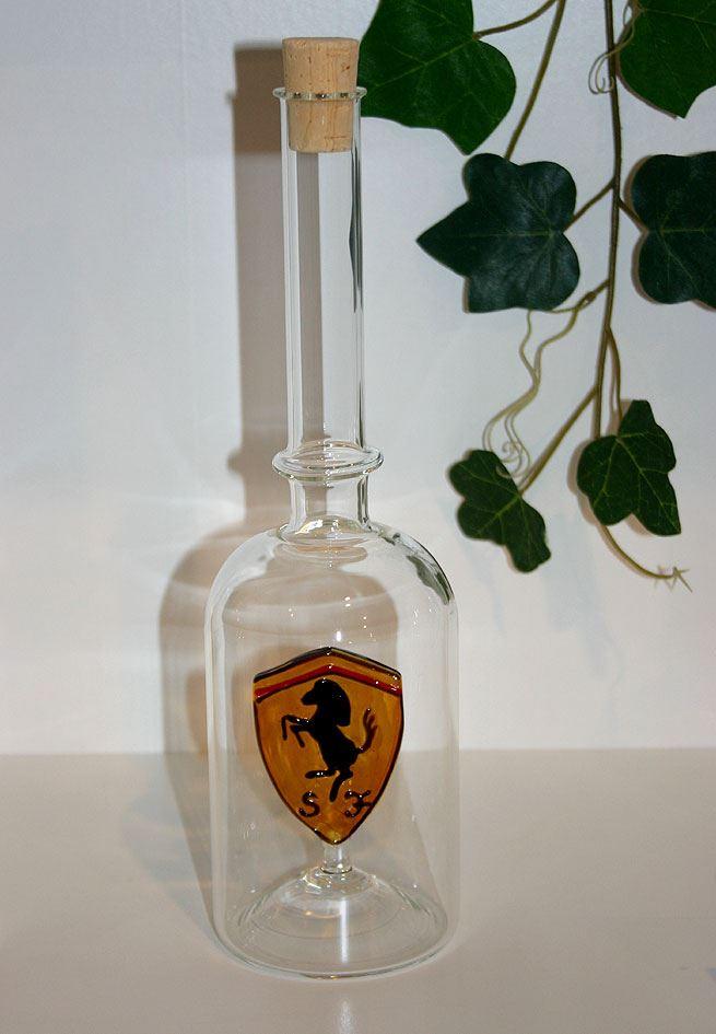 Glasflasche Geschenkflasche mit Sujet Ferrari-Wappen