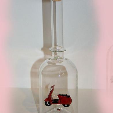 Glasflasche mit Sujet Vespa Roller