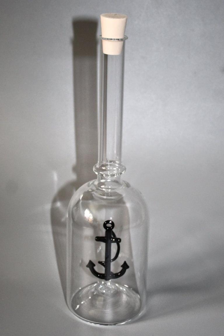 Glasflasche mit Anker